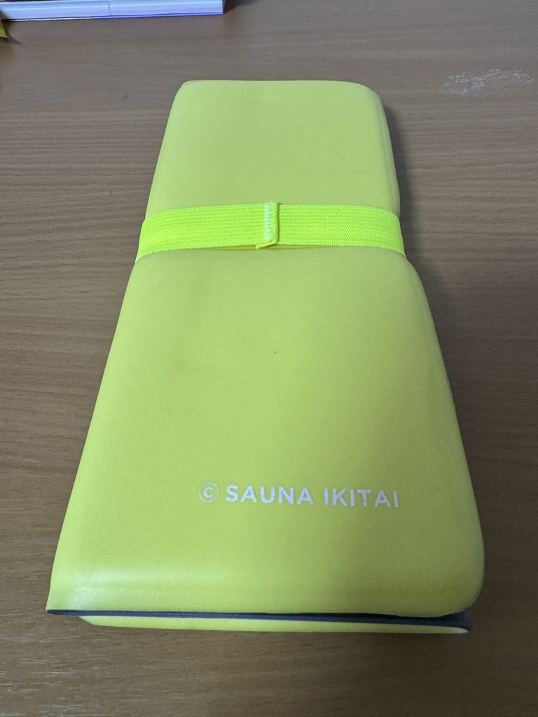 3COINS×サウナイキタイのコラボサウナマット。SAUNA IKITAIの面